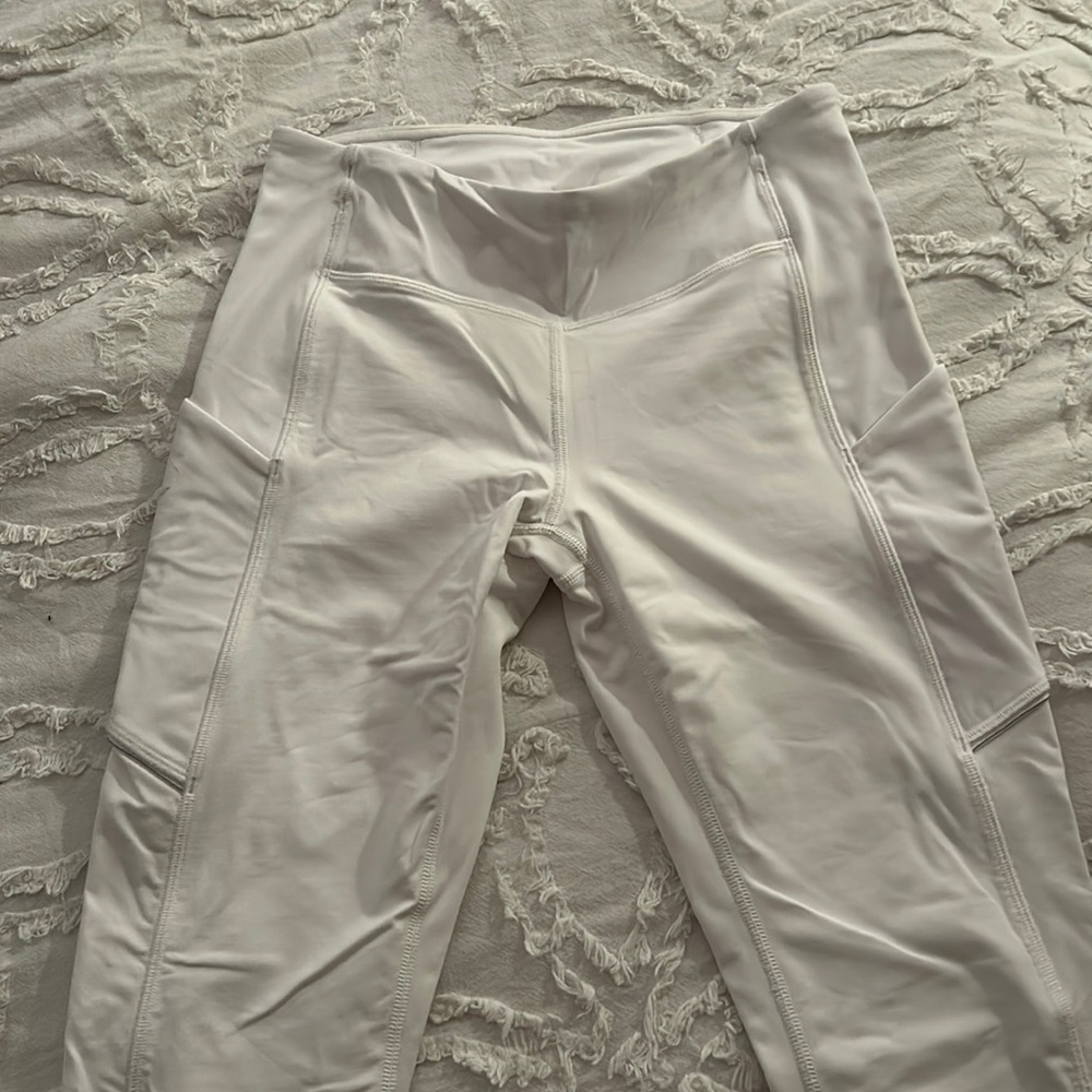 Lululemon pocketed leggings